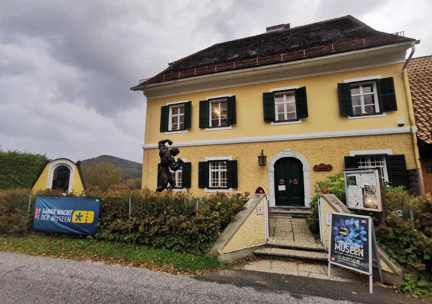 Auf dem Foto von www.5min.at sieht man das Arnold Schwarzenegger Museum.