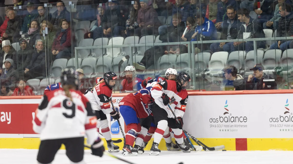 Das Bild auf 5min.at zeigt Eishockey.