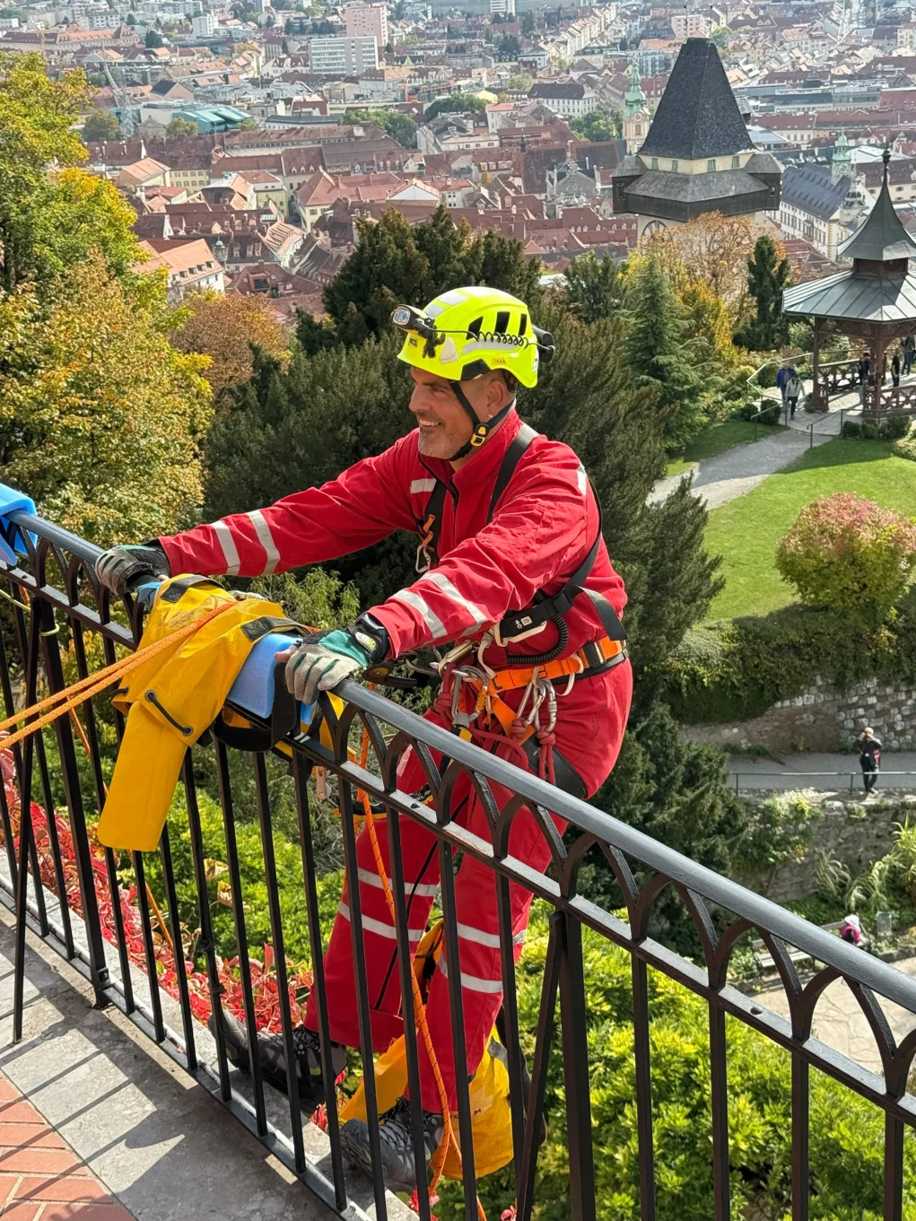 Bild auf 5min.at zeigt eine Übung am Grazer Schlossberg.