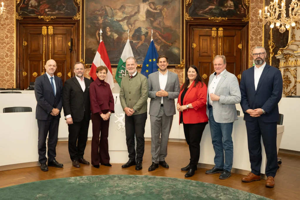 Foto auf 5min.at zeigt mehrere Personen