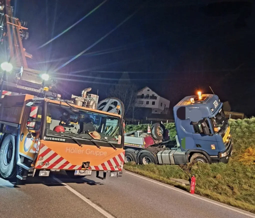 Foto auf 5min.at zeigt die Freiwillige Feuerwehr Pruggern bei einem Einsatz.