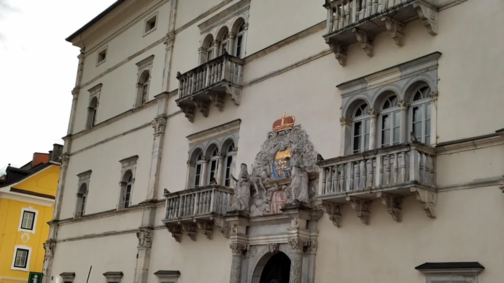 Das Bild auf 5min.at zeigt das Schloss Porcia.