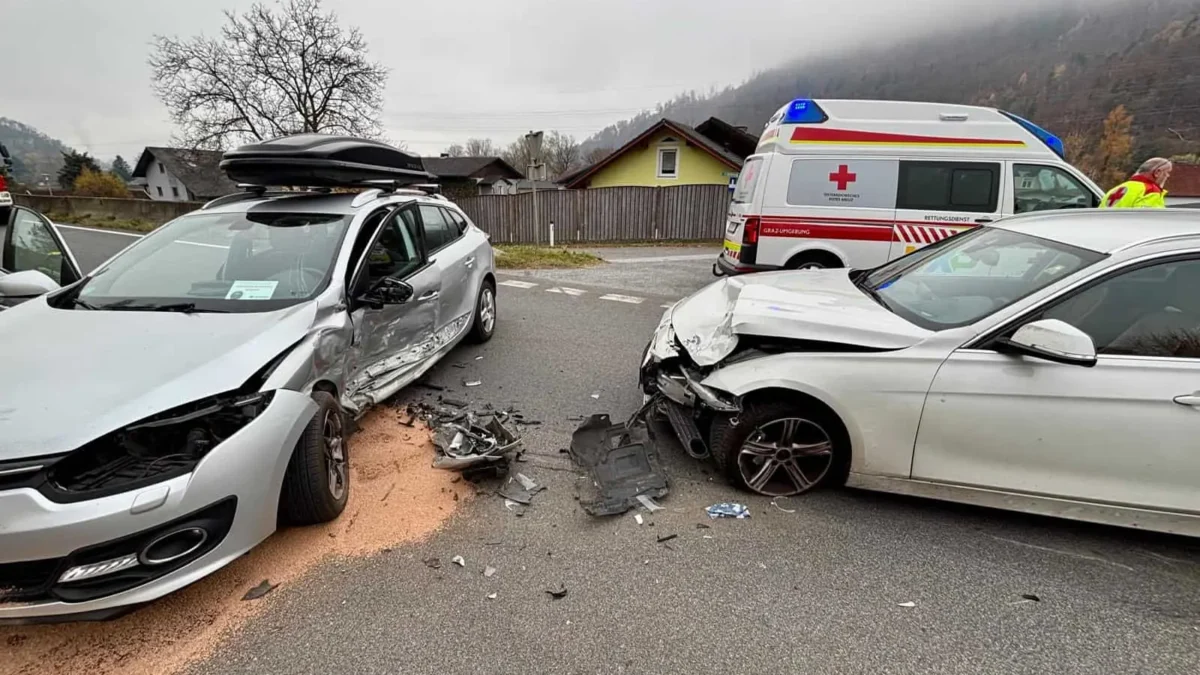 Bild auf 5min.at zeigt einen Verkehrsunfall.