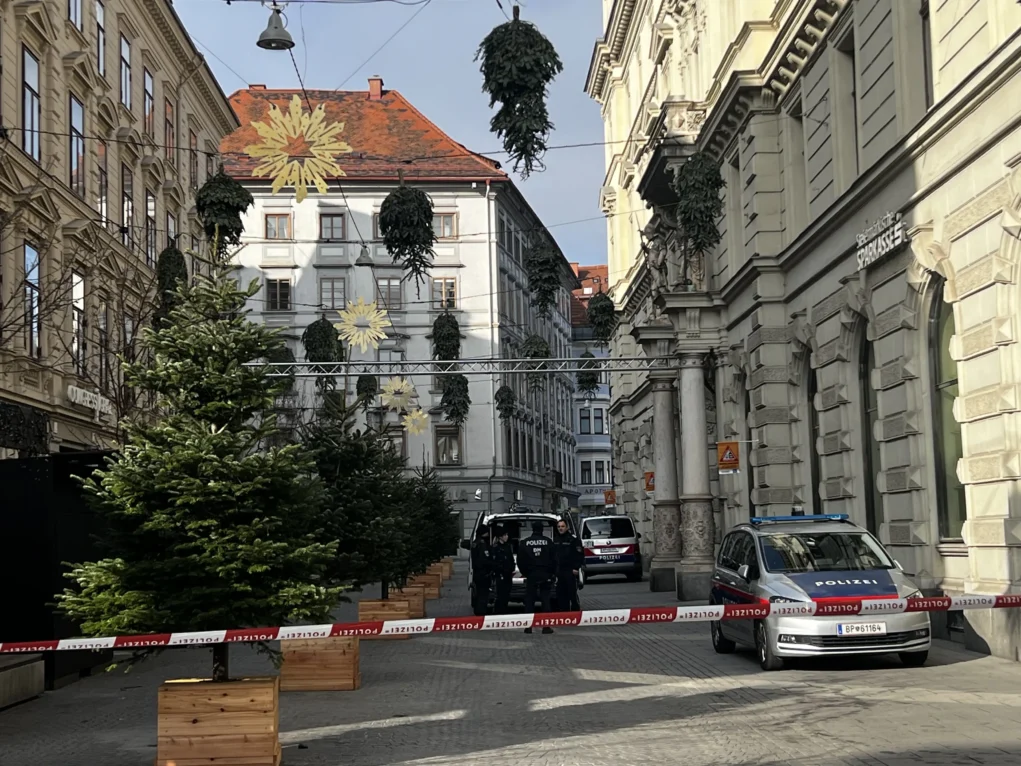 Foto auf 5min.at zeigt einen Polizeieinsatz in Graz.
