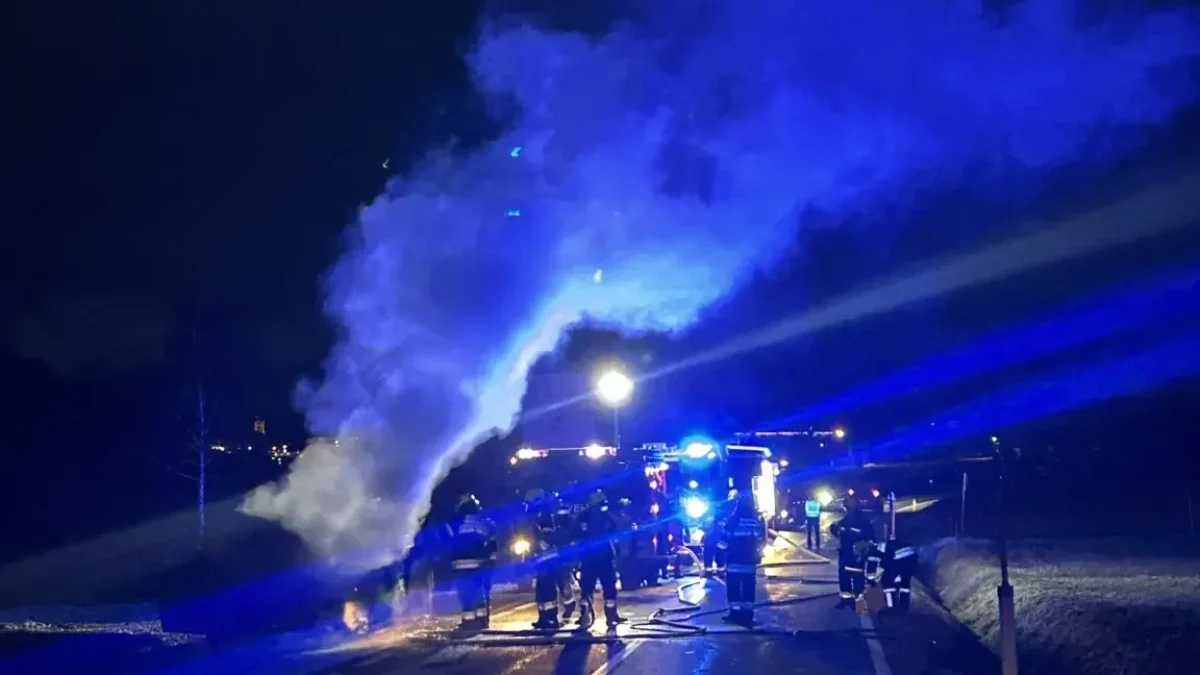 Das Bild zeigt einen Feuerwehreinsatz in Völkermarkt.