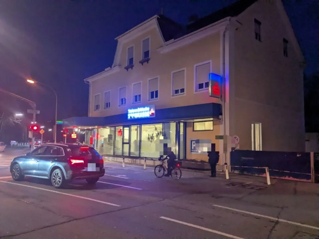 Banküberfall in Graz-Andritz: Täter war offenbar bewaffnet