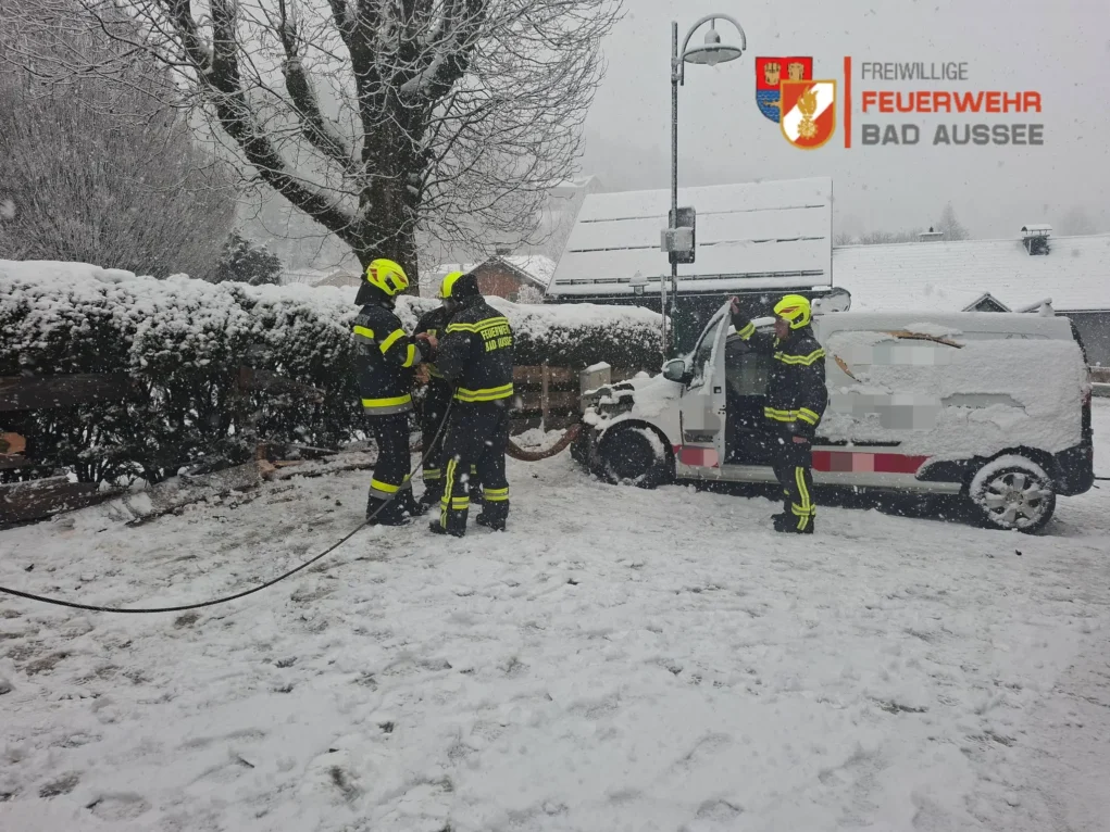 Foto auf 5min.at zeigt die Feuerwehr Bad Aussee bei einem Einsatz.