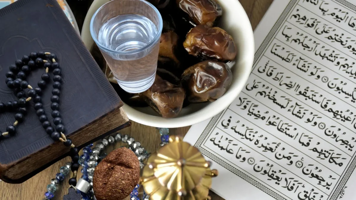 Bild auf 5min.at zeigt Fastensymbole des Ramadans und der Chrsiten
