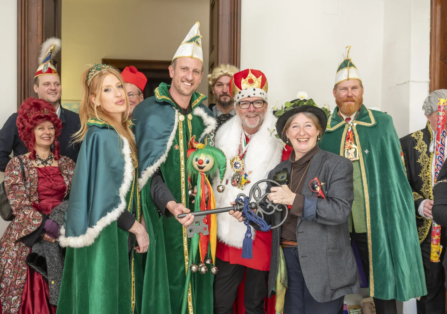 Bild auf 5min.at zeigt einen Besuch bei der Faschingsgilde.