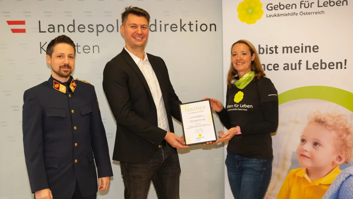 das Bild zeigt einen Polizeibeamten auf 5min.at.