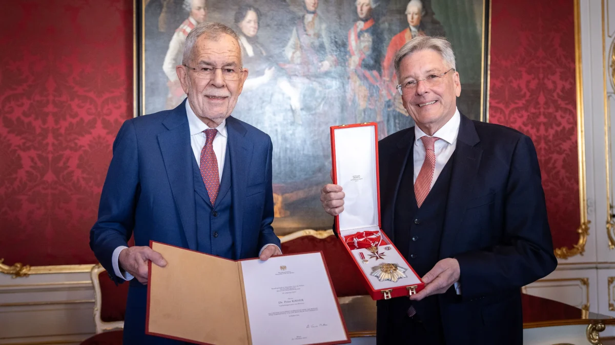 Ein Bild auf 5min.at zeigt Bundespräsident Alexander Van der Bellen und Kärntens Landeshauptmann Peter Kaiser in der Hofburg in Wien.