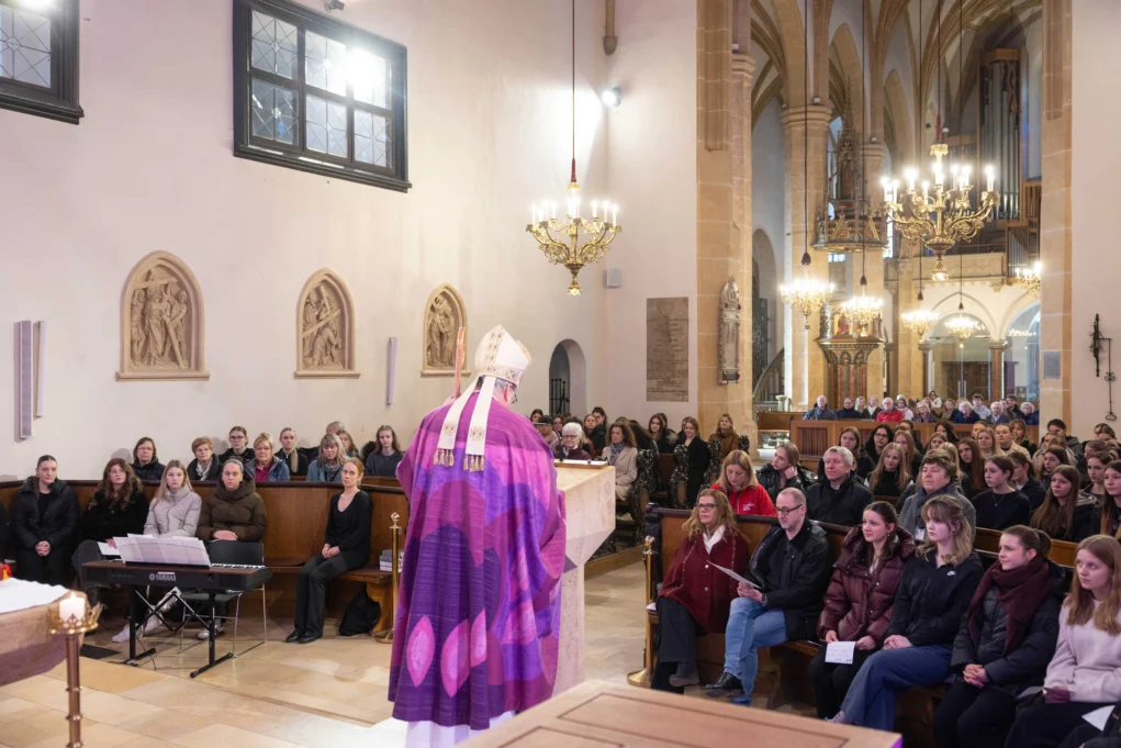 Das Bild auf 5min.at zeigt den Auftakt der Haussammlung der Caritas Steiermark.