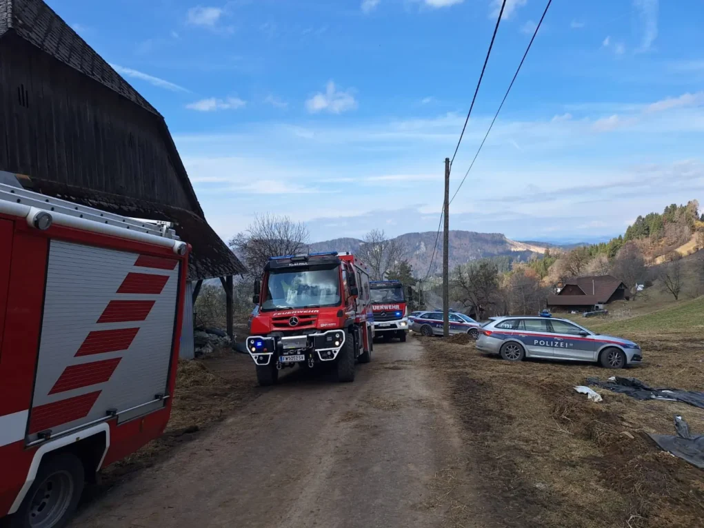 Ein Bild auf 5min.at zeigt den Feuerwehreinsatz in Hochfeistritz.