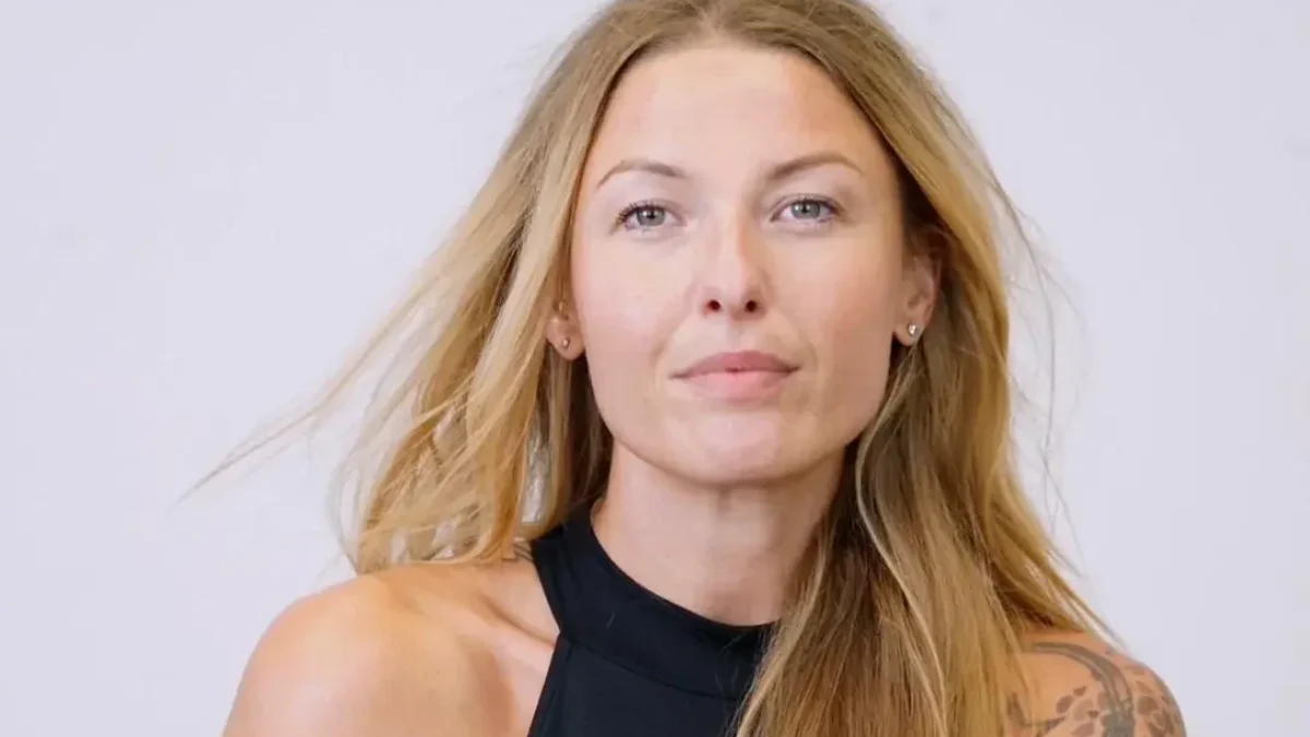 Auf dem Foto von www.5min.at sieht man Milena Bucek im Exklusive Gespräch.