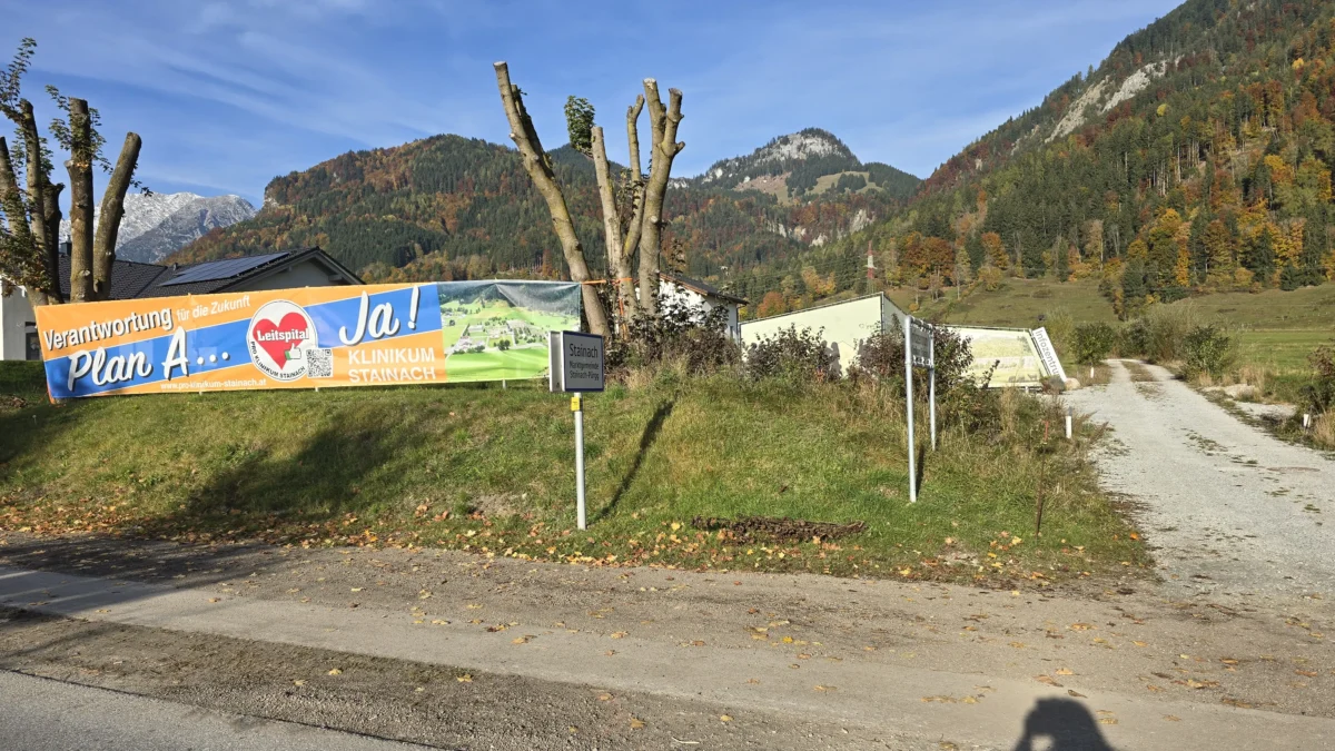 Auf dem Foto von www.5min.at sieht man das Transparent Pro Klinikum mit Infocenter in der Steiermark.