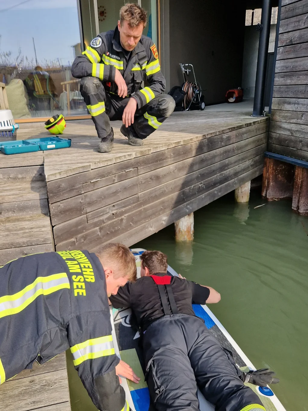 Das Bild auf 5min.at zeigt die FF Neusiedl am See bei einem Einsatz.