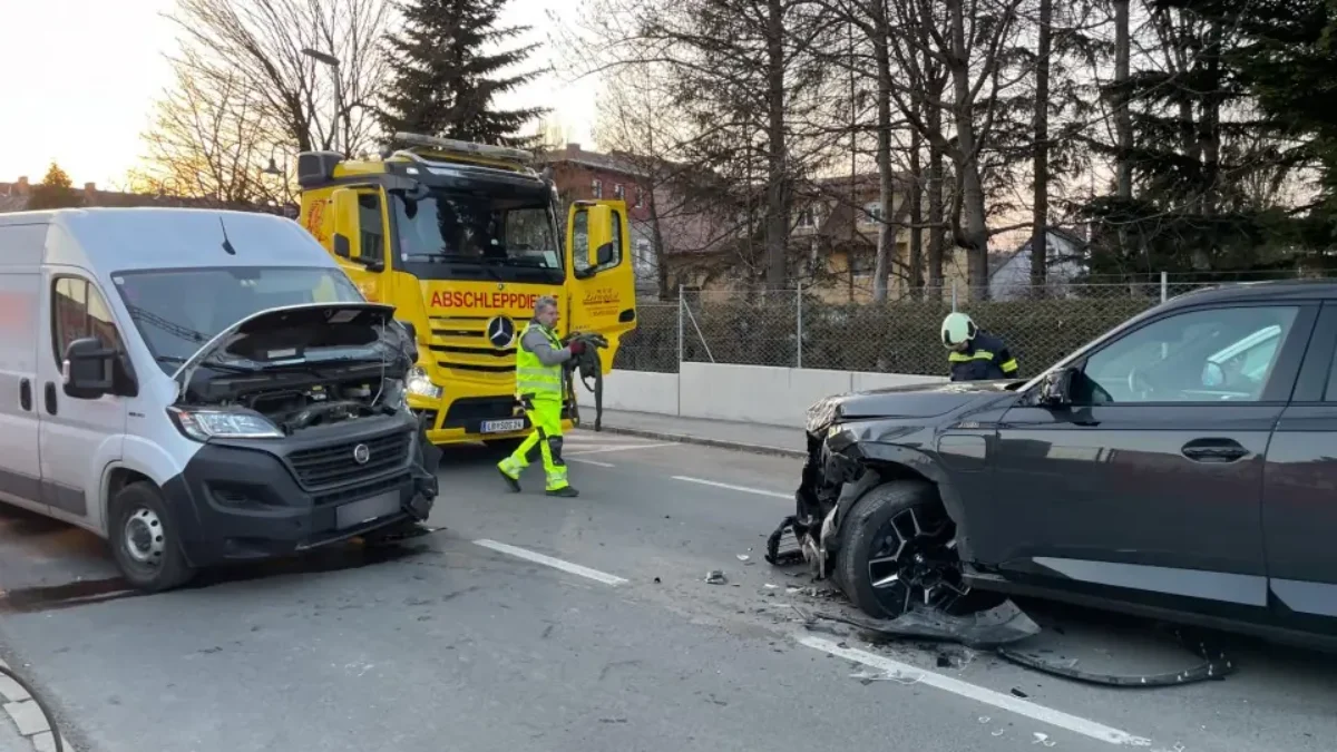 Bild auf 5min.at zeigt einen Verkehrsunfall.