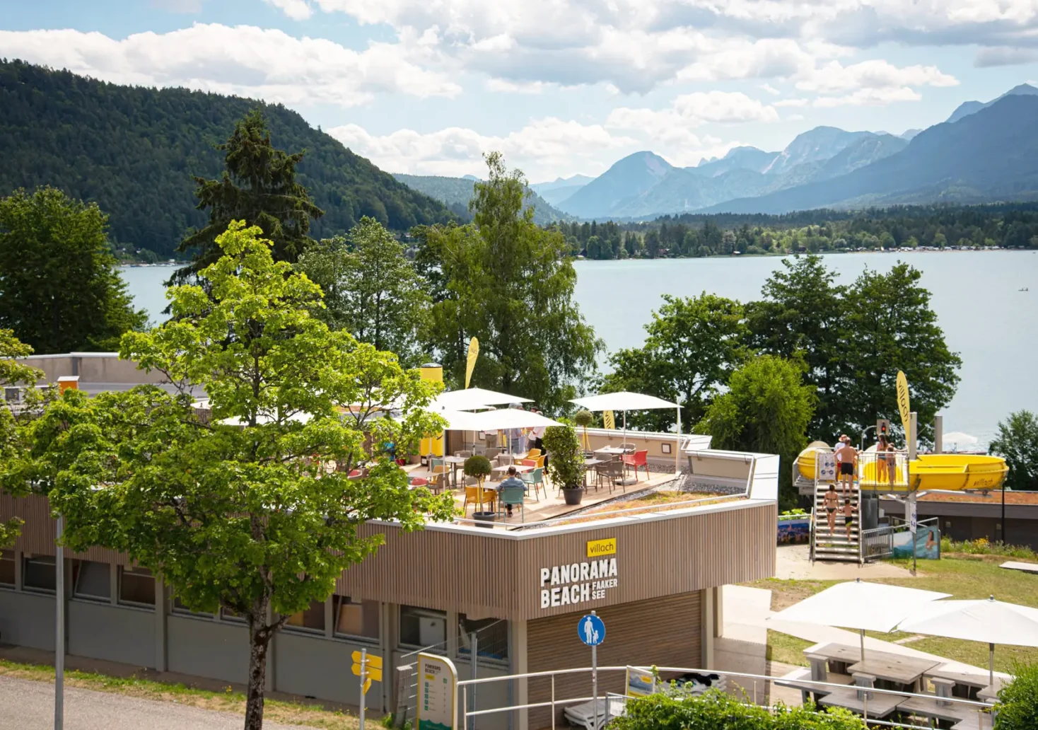 Das Bild zeigt ein Strandbad in Villach.