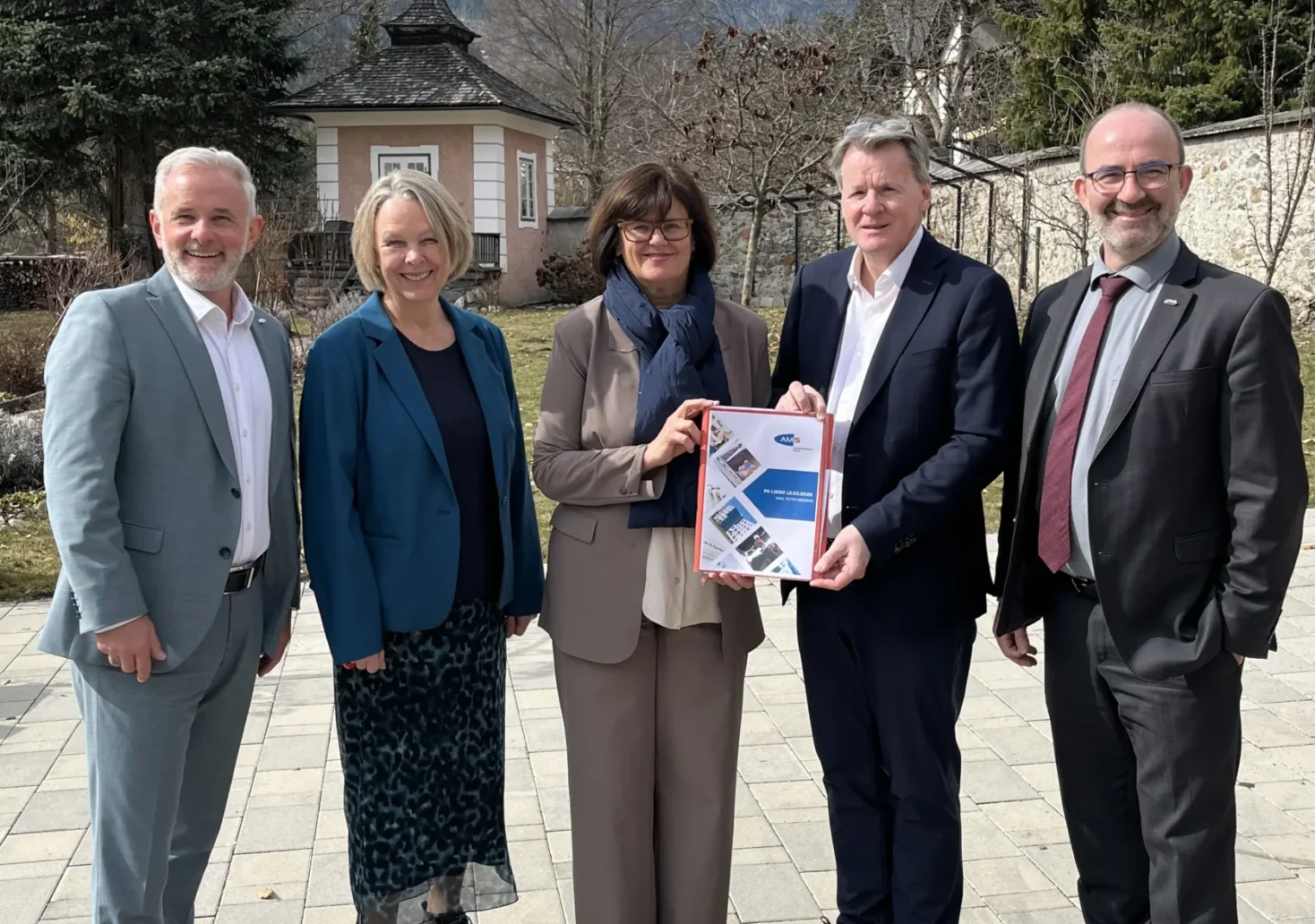 Das Bild zeigt ein Pressegespräch des AMS Kärnten.