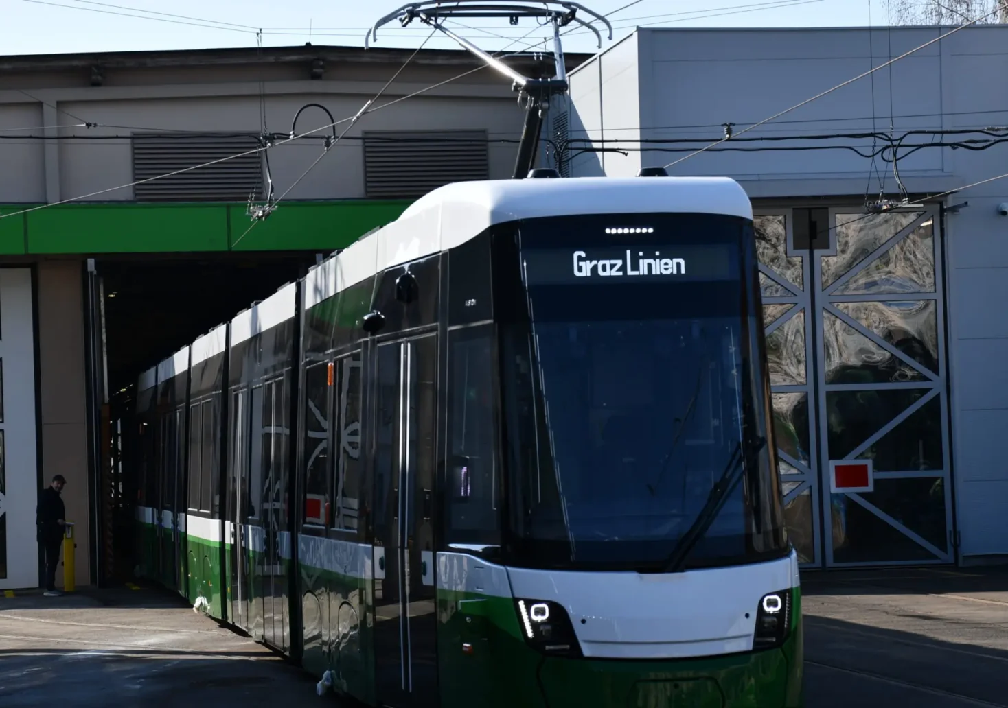 Foto auf 5min.at zeigt einen Flexity Bim in Graz.