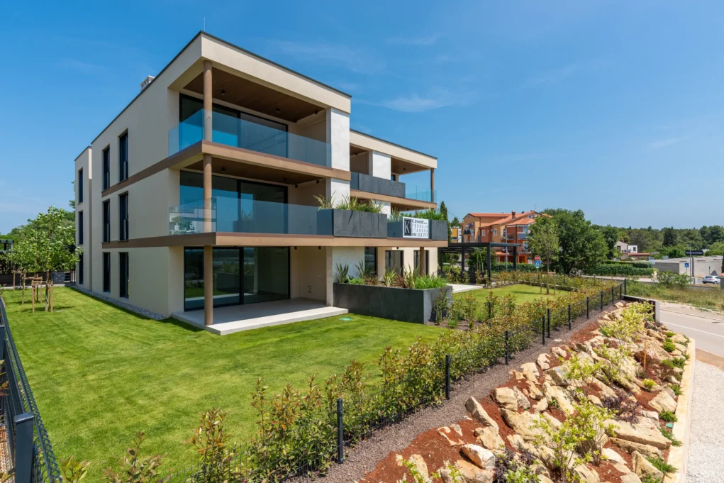 Bild auf 5min.at zeigt ein Werbefoto von K-invest