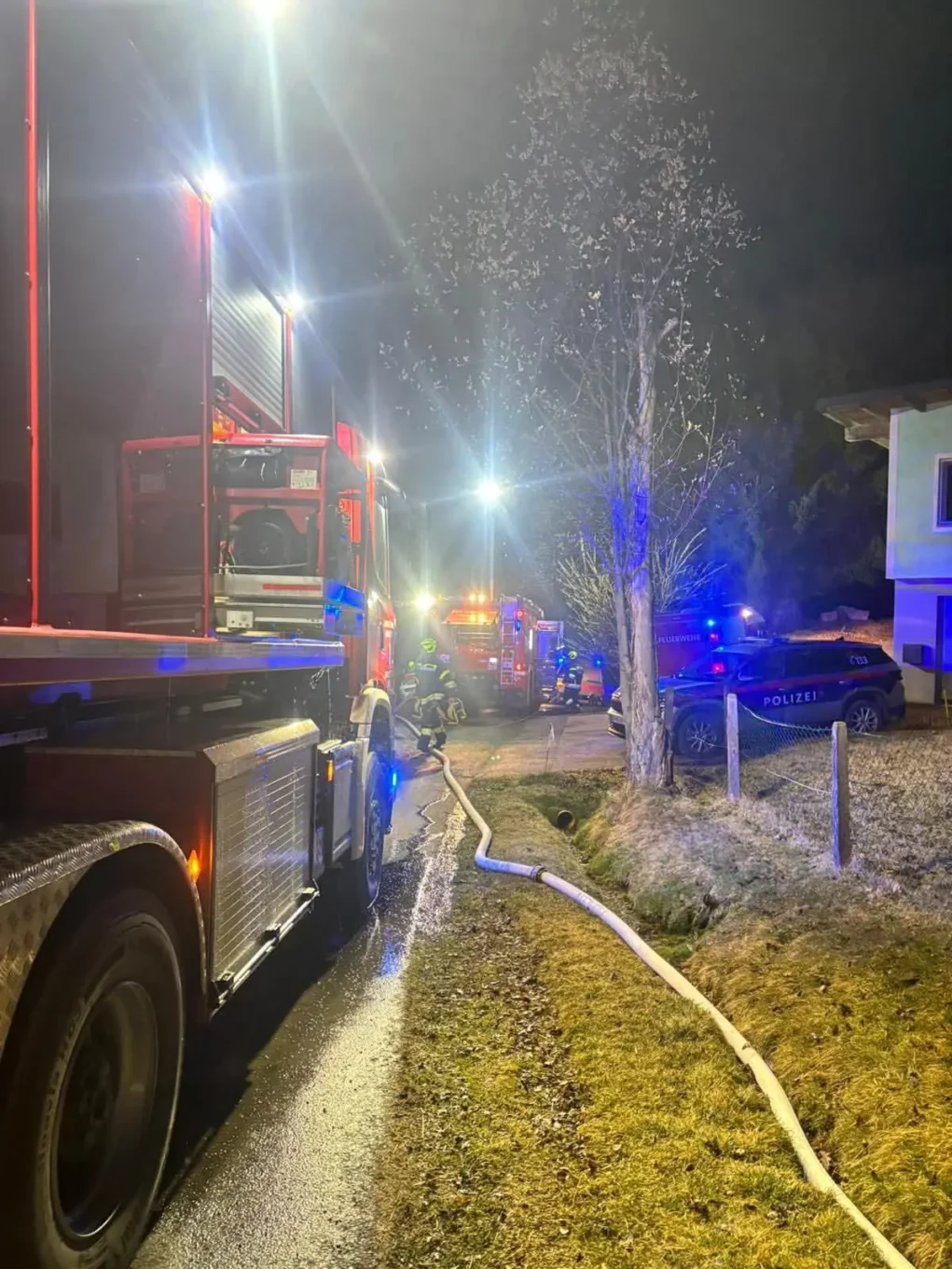 Das Bild auf 5min.at zeigt einen Feuerwehreinsatz.