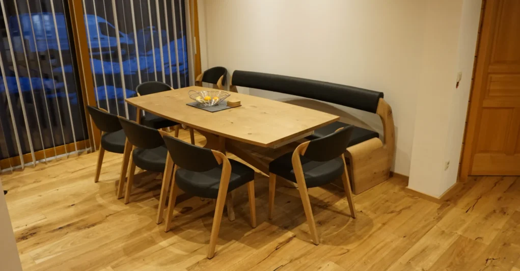 Das Bild auf 5min.at zeigt den Schauraum von MF Interior Design