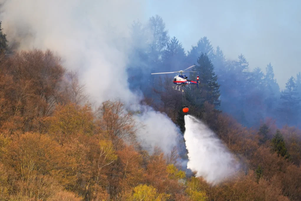 Sirenenalarm am Faaker See: Löscheinsatz auf der Taborhöhe geht weiter