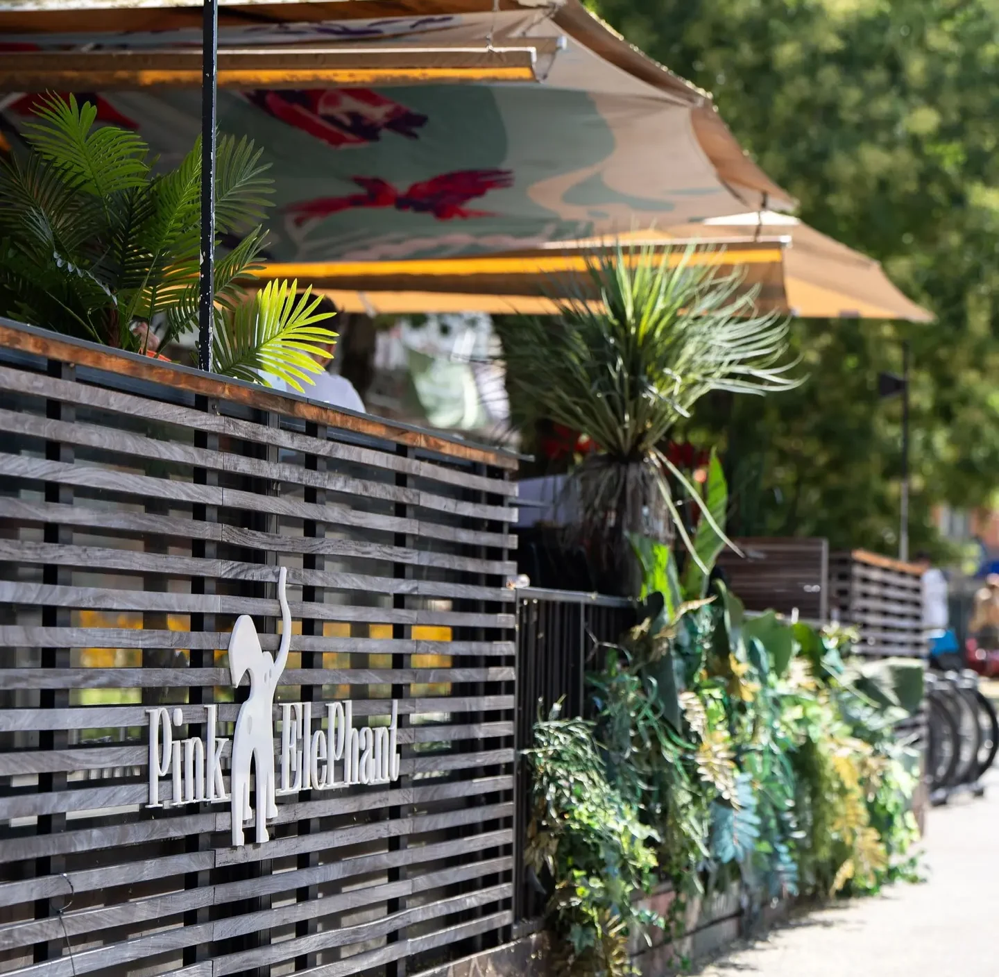 Auf dem Foto von www.5min.at sieht man das Pink Elephant in Graz.