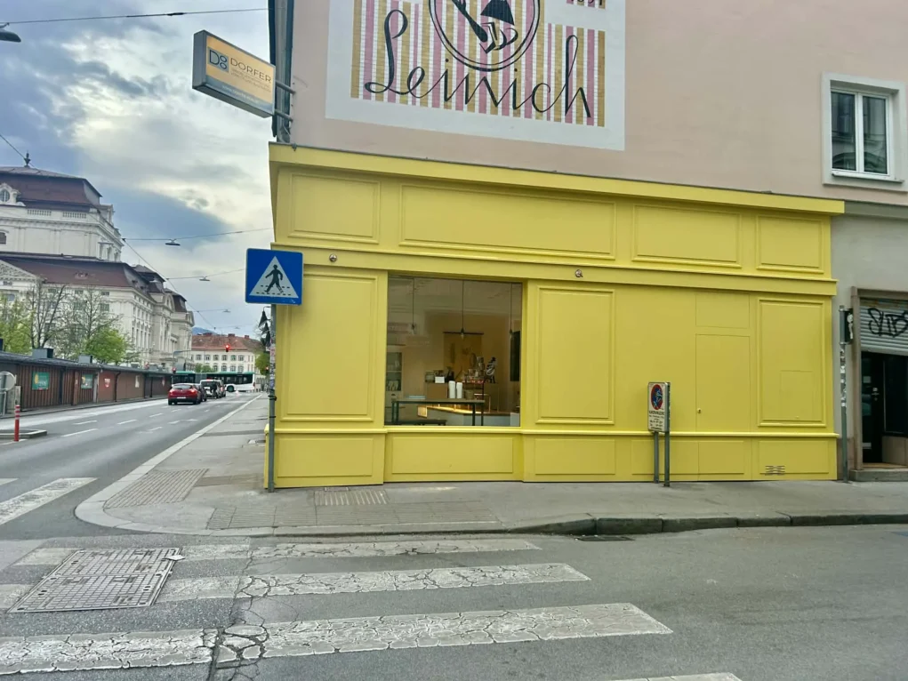 Bild auf 5min.at zeigt eine Bäckerei von außen.