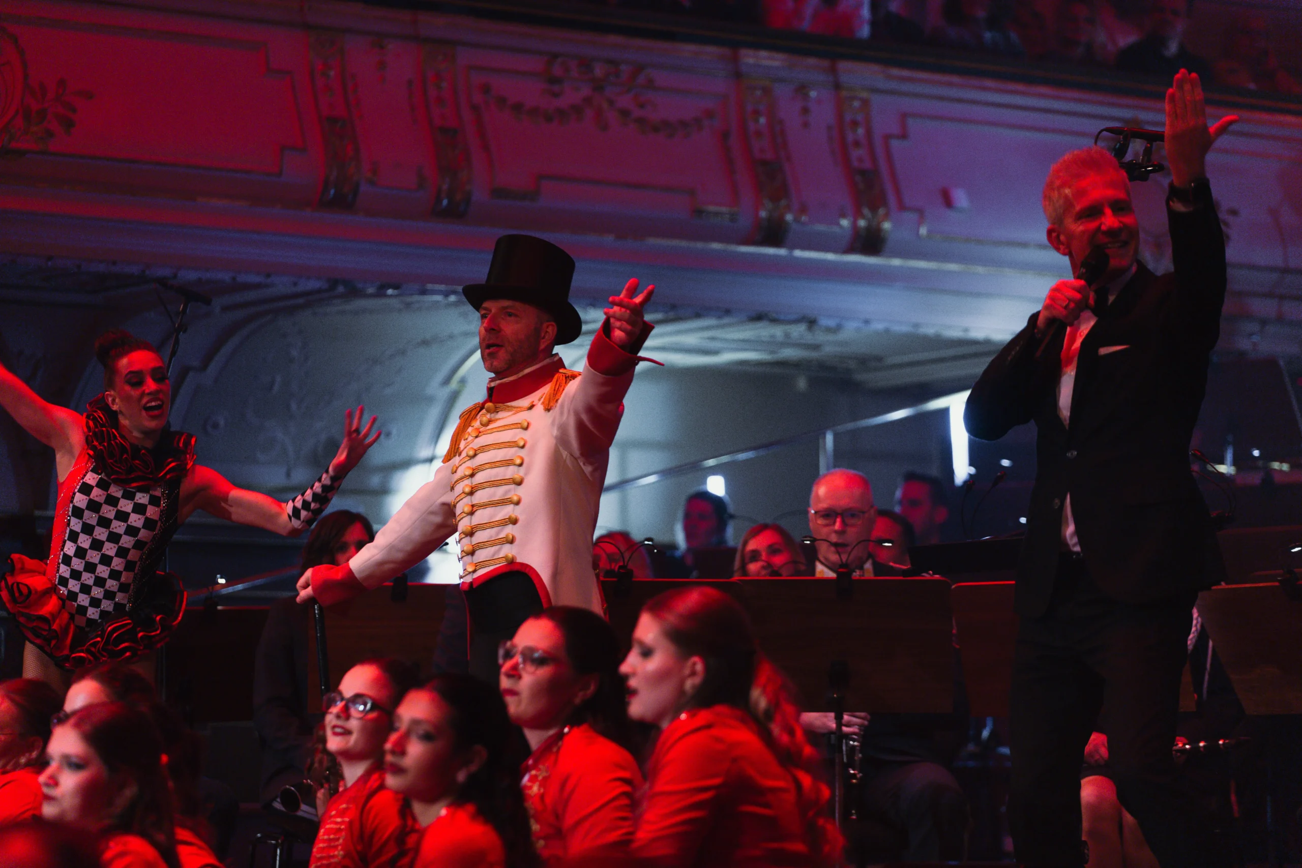 Bild auf 5min.at zeigt Konzerte der Polizeimusik.