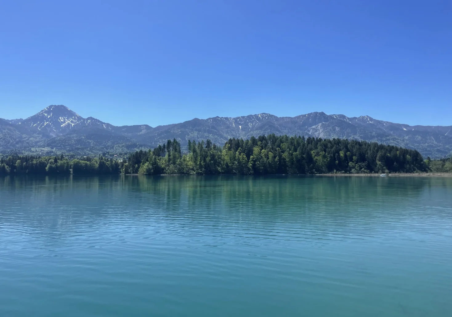 Ein Bild auf 5min.at zeigt den Faaker See.