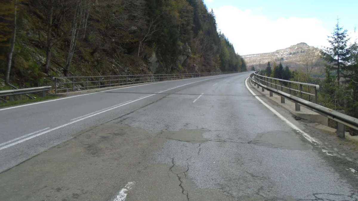 Die "Kremplgraben Hangbrücke II" am Präbichl wird saniert.