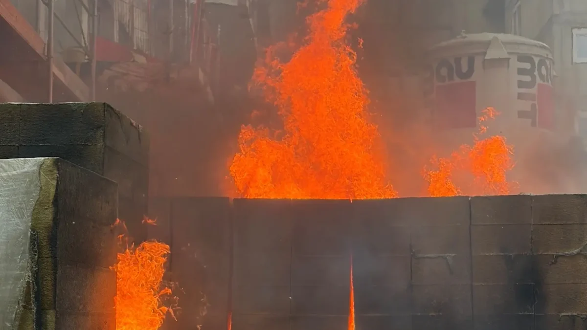 Das Bild auf 5min.at zeigt einen Feuerwehreinsatz in Graz.