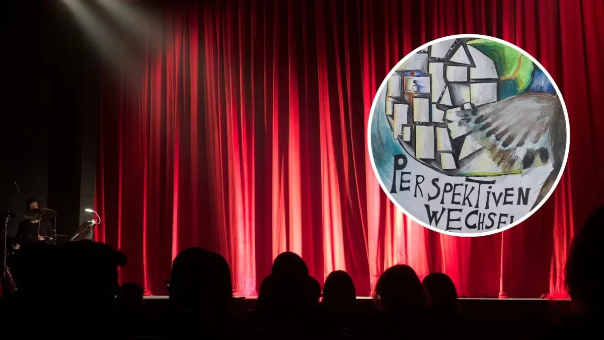 Das Bild auf 5min.at zeigt einen Theaterraum.