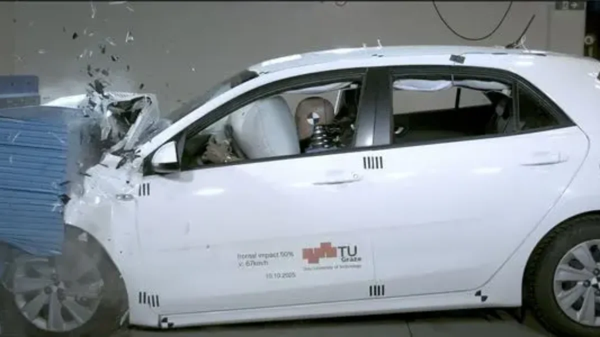 Foto auf 5min.at zeigt einen Auto-Crash-Test.