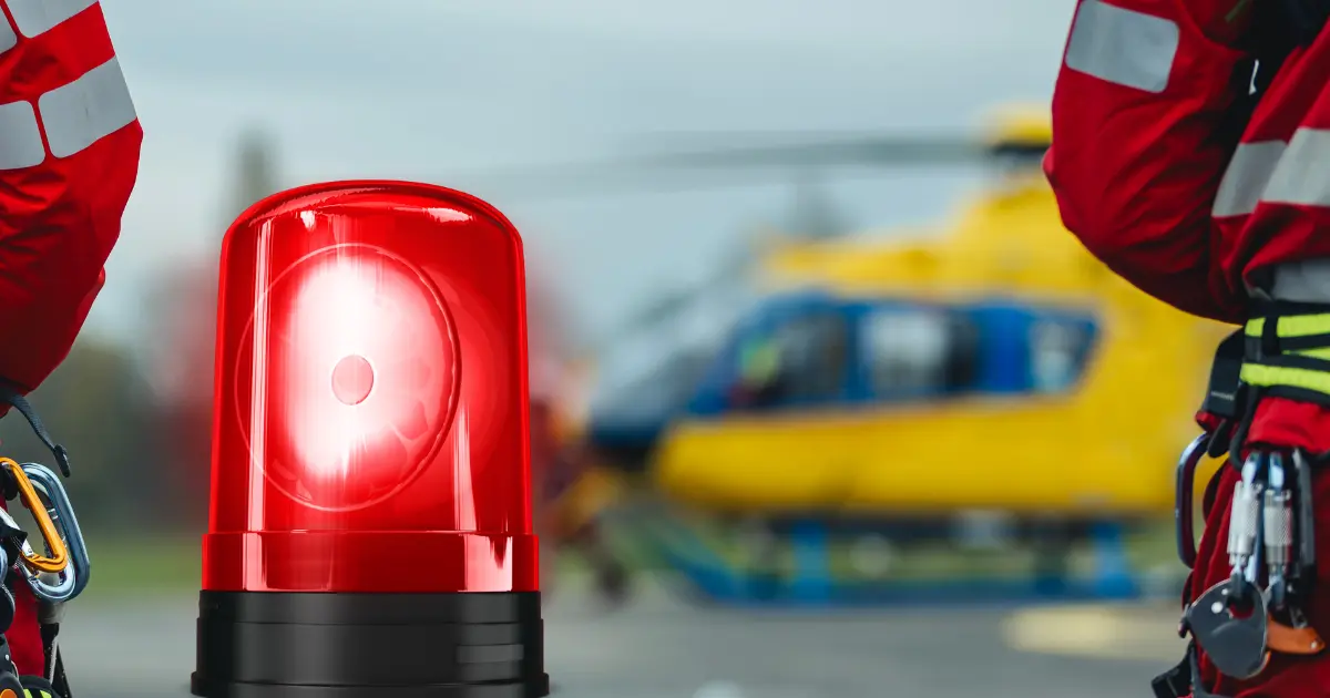 auf dem bild von 5min.at ist ein rettungshubschrauber zu sehen.